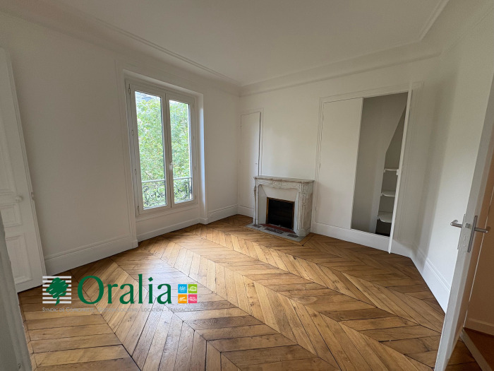 Image 5 sur 15 - Appartement  ·  Location · Paris (75007) · 4 pièces · 93m²