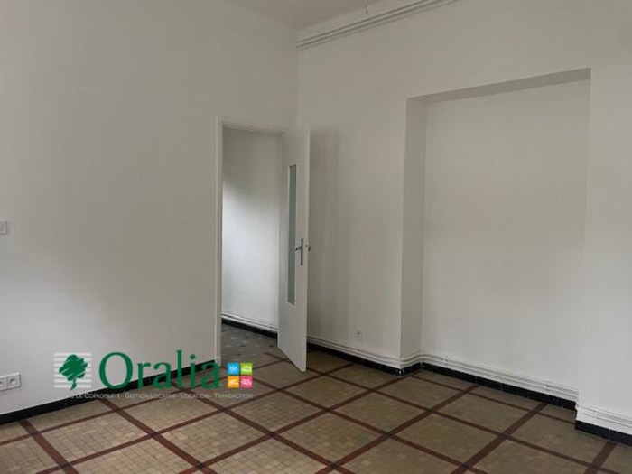 Image 1 sur 7 - Local commercial  ·  Location · Lyon (69003) · 38m²