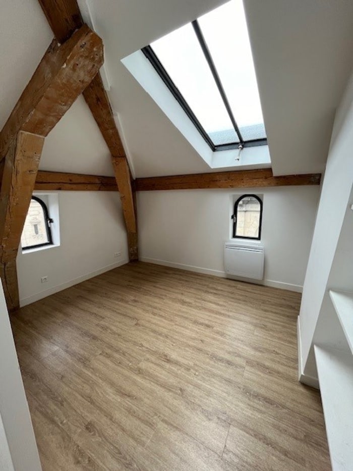 Image 4 sur 6 - Appartement  ·  Location · Paris (75009) · 2 pièces · 30m²