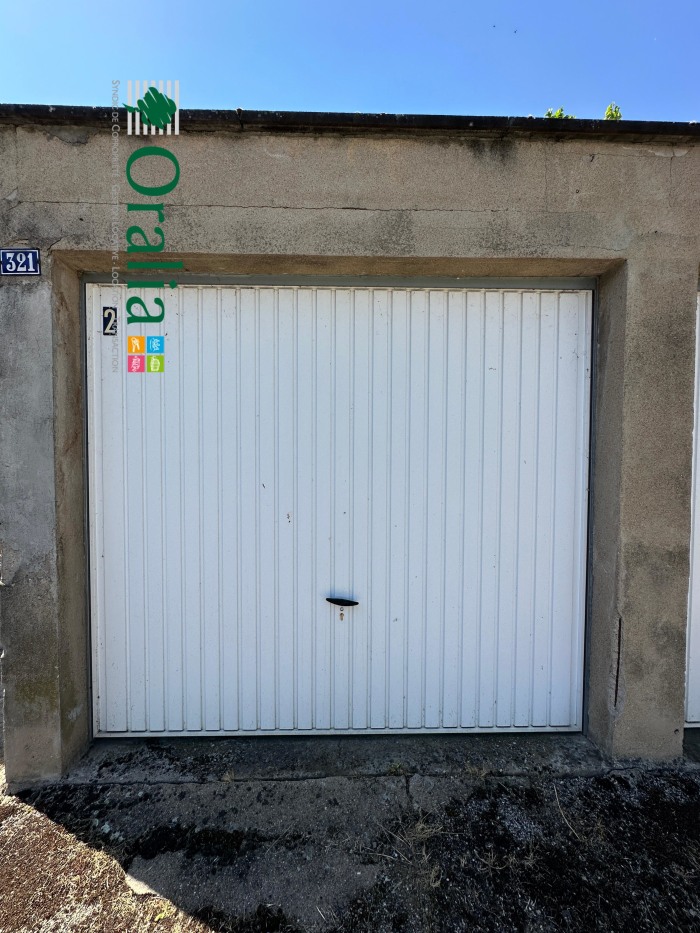 Image 3 sur 4 - Parking  ·  Location · Villefranche Sur Saone (69400)