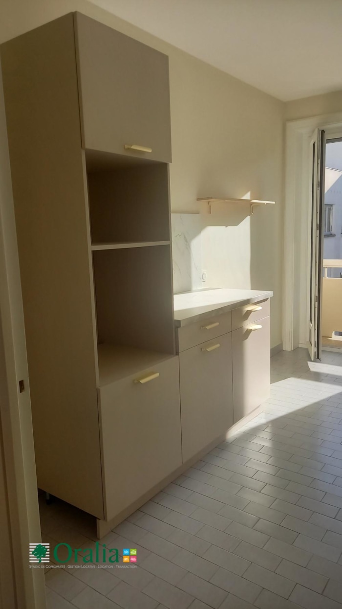 Image 3 sur 22 - Appartement  ·  Location · Lyon (69006) · 3 pièces · 73m²