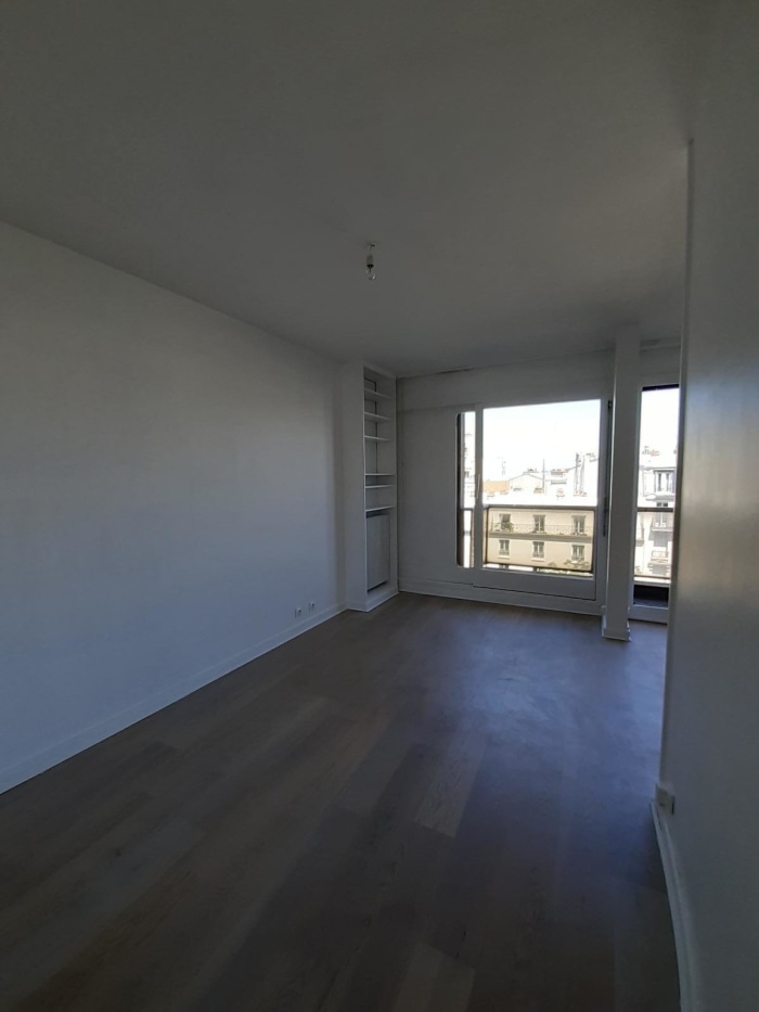 Image 2 sur 9 - Appartement  ·  Location · Paris (75014) · 2 pièces · 49m²