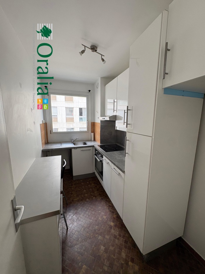 Image 4 sur 7 - Appartement  ·  Location · Paris (75014) · 2 pièces · 45m²