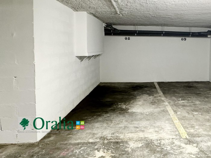 Image 1 sur 1 - Parking  ·  Location · Bordeaux (33000)