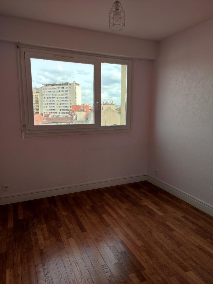 Image 6 sur 10 - Appartement  ·  Location · Dijon (21000) · 4 pièces · 71m²