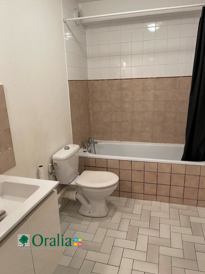Image 3 sur 5 - Appartement  ·  Location · Dijon (21000) · 1 pièce · 34m²