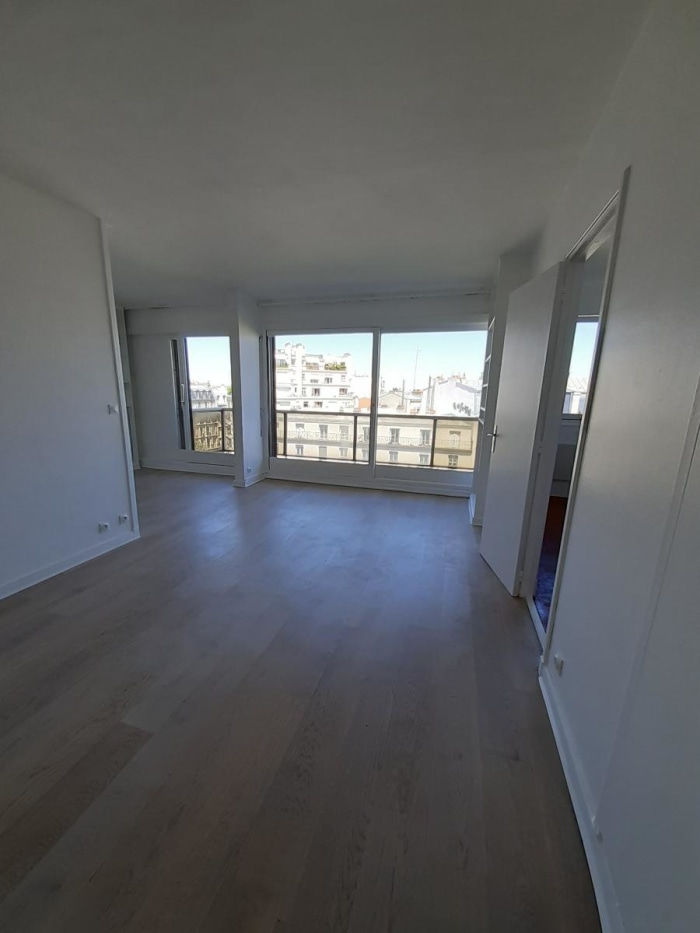 Image 5 sur 9 - Appartement  ·  Location · Paris (75014) · 2 pièces · 49m²
