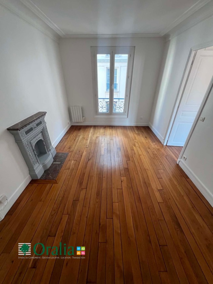 Image 4 sur 15 - Appartement  ·  Location · Paris (75010) · 2 pièces · 42m²