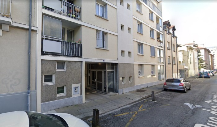Image 2 sur 4 - Parking  ·  Location · Grenoble (38100)