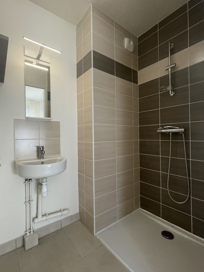 Image 5 sur 8 - Appartement  ·  Location · Bordeaux (33300) · 4 pièces · 88m²
