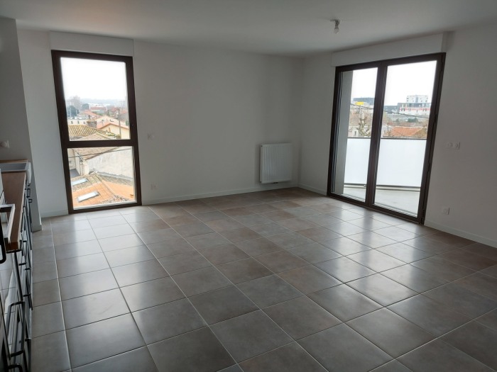 Image 6 sur 10 - Appartement  ·  Location · Bordeaux (33800) · 4 pièces · 86m²