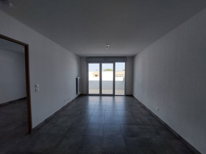 Image 1 sur 15 - Appartement  ·  Location · Nimes (30900) · 2 pièces · 40m²