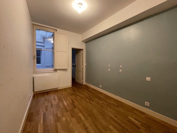 Image 8 sur 10 - Appartement  ·  Vente · Bordeaux (33000) · 3 pièces · 82m²
