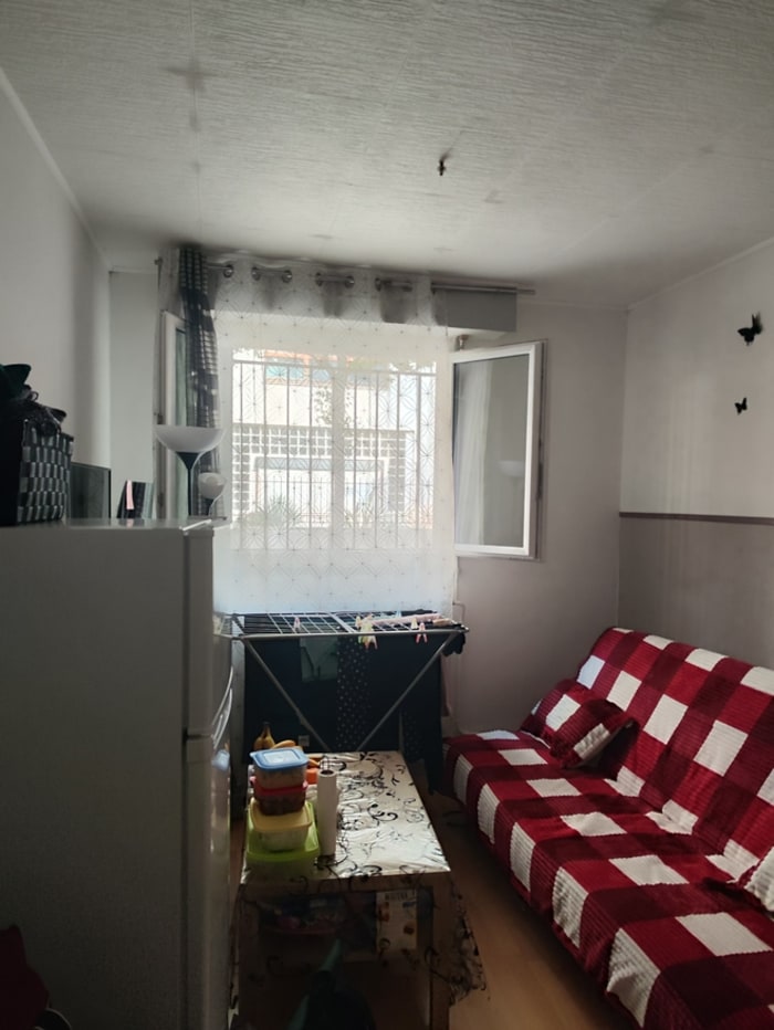 Image 2 sur 4 - Appartement  ·  Vente · Paris (75018) · 1 pièce · 15m²