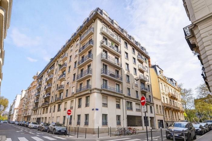 Image 1 sur 9 - Appartement  ·  Vente · Lyon 06 (69006) · 3 pièces · 74m²
