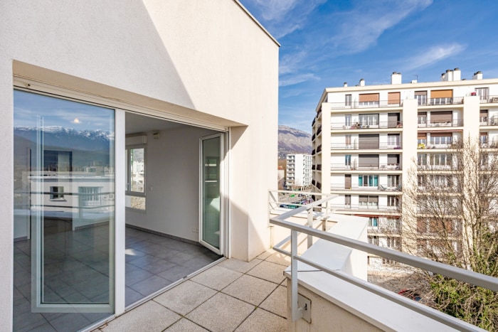 Image 1 sur 10 - Appartement  ·  Vente · Grenoble (38100) · 2 pièces · 51m²