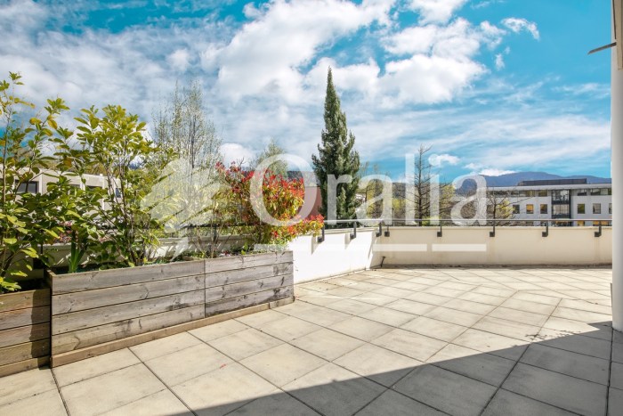 Image 1 sur 15 - Appartement  ·  Vente · Meylan (38240) · 62m²