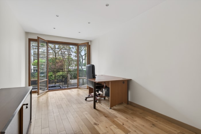 Image 7 sur 13 - Appartement  ·  Vente · Paris (75016) · 5 pièces · 121m²