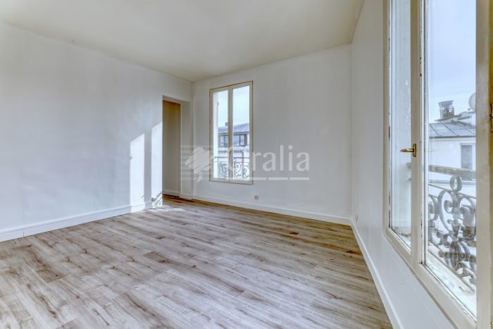 Image 8 sur 10 - Appartement  ·  Vente · Paris (75018) · 2 pièces · 37m²
