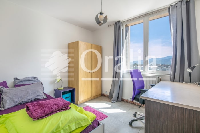 Image 7 sur 9 - Appartement  ·  Vente · St Martin D Heres (38400) · 6 pièces · 96m²