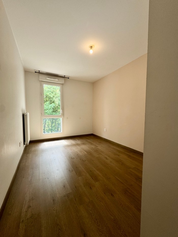 Image 12 sur 17 - Appartement  ·  Vente · St Ismier (38330) · 3 pièces · 63m²