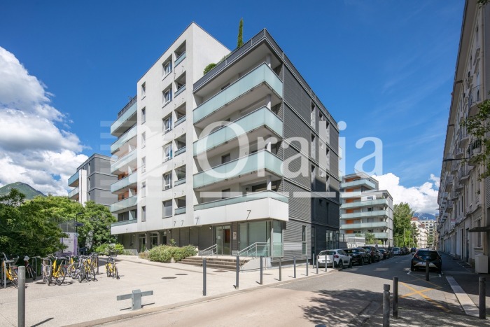 Image 1 sur 1 - Appartement  ·  Vente · Grenoble (38000) · 3 pièces · 64m²