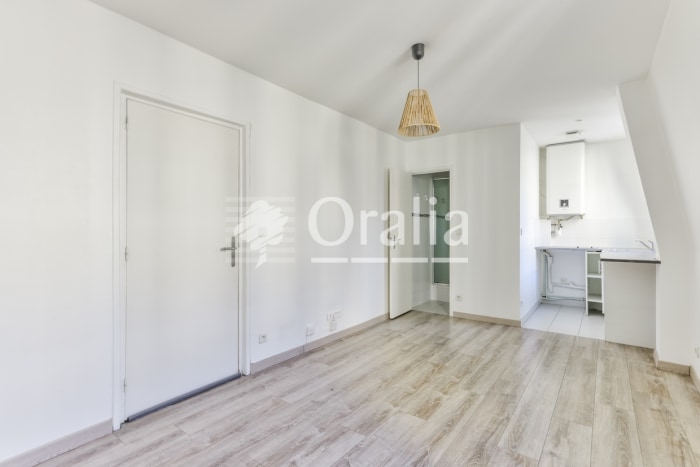 Image 5 sur 9 - Appartement  ·  Vente · Paris (75004) · 1 pièce · 18m²