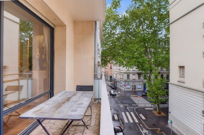 Image 2 sur 15 - Appartement  ·  Vente · Lyon (69006) · 5 pièces · 131m²