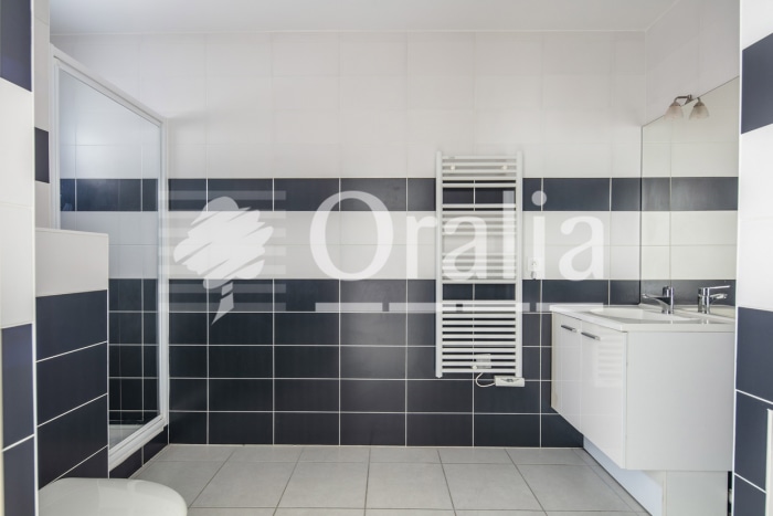 Image 8 sur 10 - Appartement  ·  Vente · Gieres (38610) · 2 pièces · 41m²