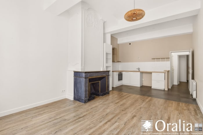 Image 2 sur 8 - Appartement  ·  Vente · Lyon (69001) · 2 pièces · 49m²