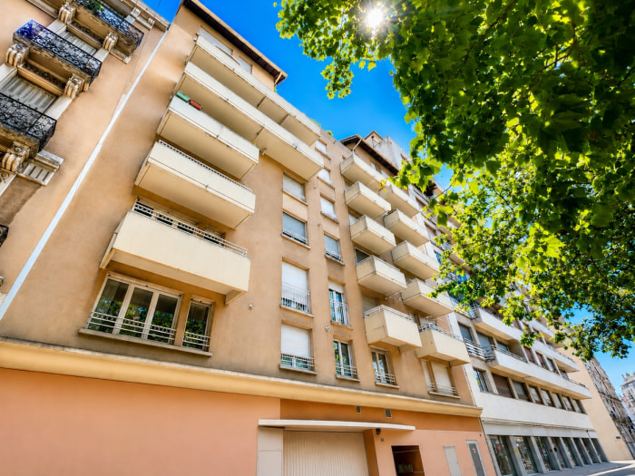 Image 1 sur 16 - Appartement  ·  Vente · Grenoble (38000) · 3 pièces · 68m²