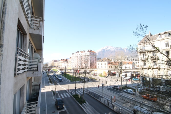 Image 16 sur 16 - Appartement  ·  Vente · Grenoble (38000) · 3 pièces · 68m²