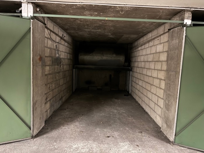 Image 1 sur 4 - Parking/box  ·  Vente · Paris (75014) · 12m²