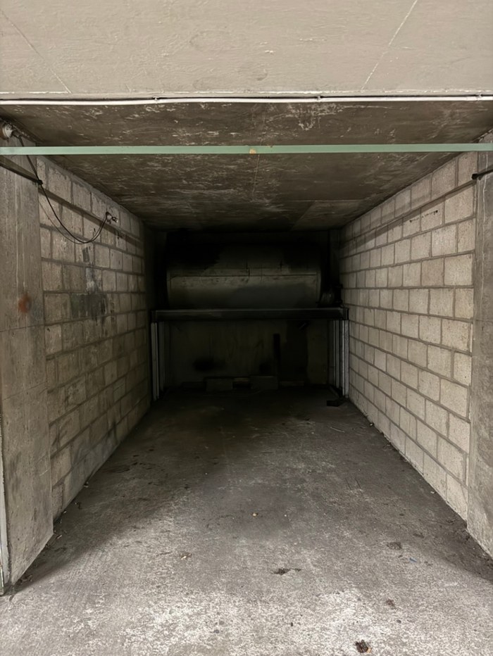 Image 3 sur 4 - Parking/box  ·  Vente · Paris (75014) · 12m²