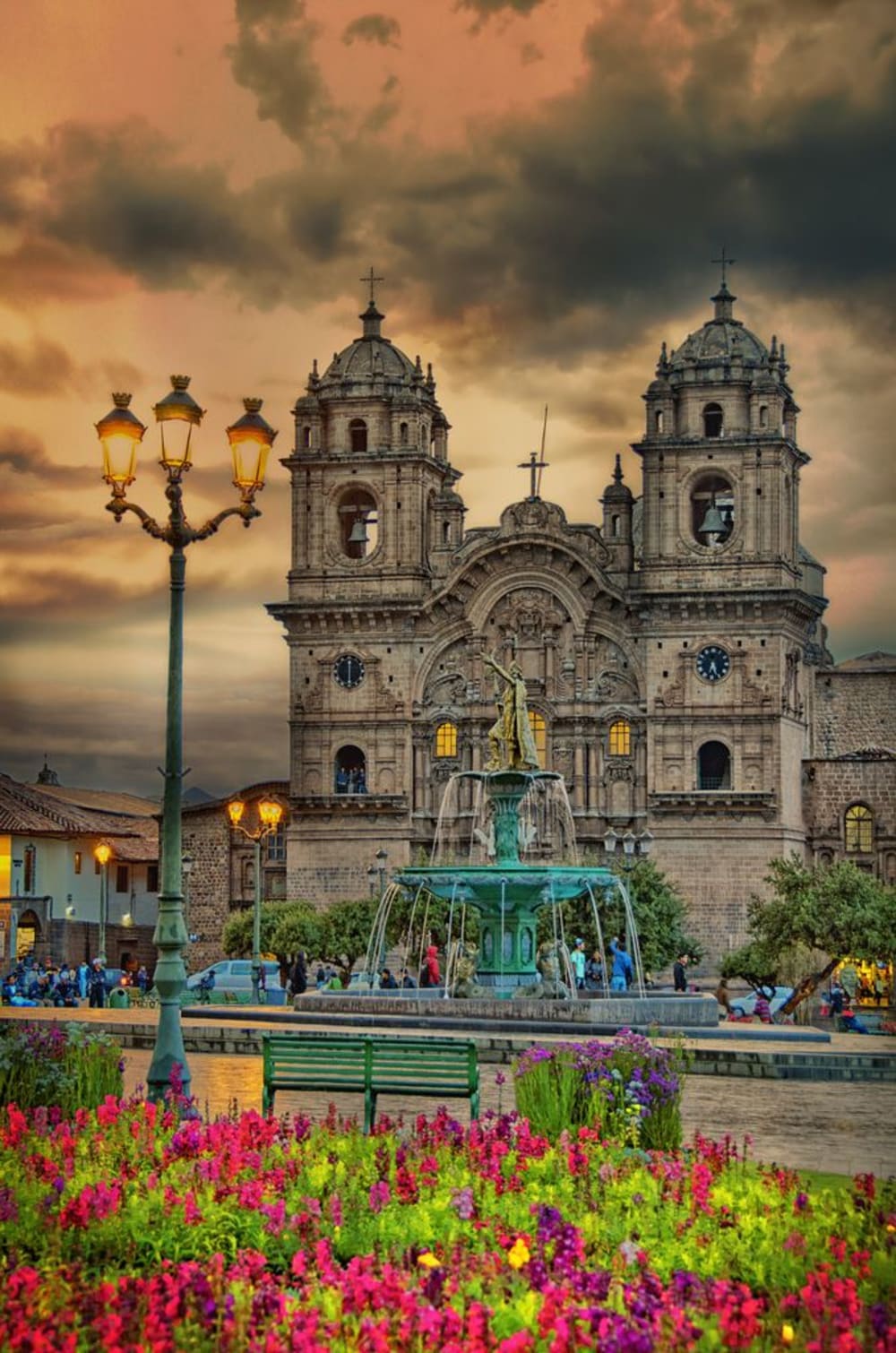 Plaza de Armas del Cusco al atardecer