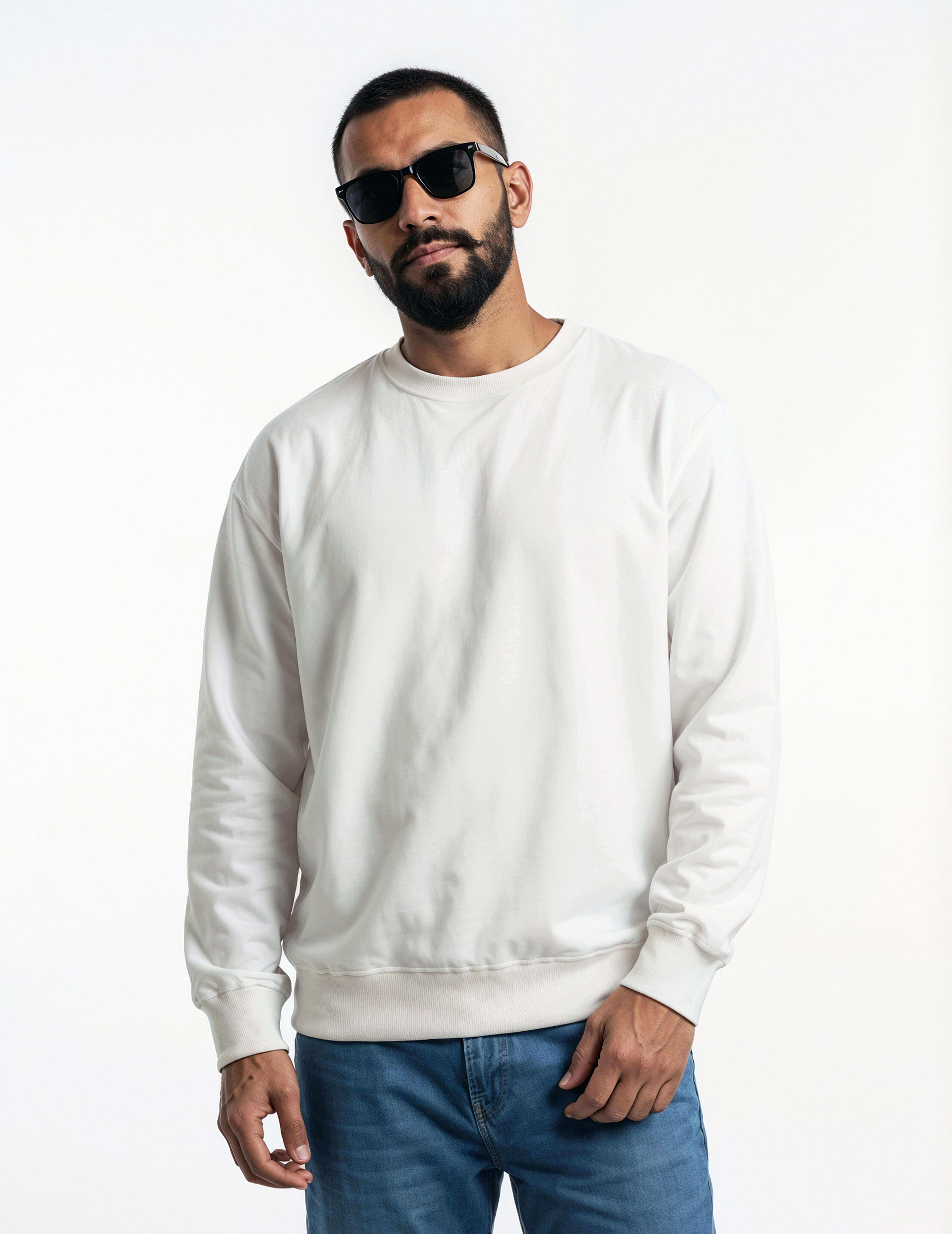 White sweatshirt from the Hubator everyday edit