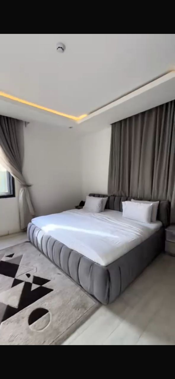 Single Room, Jabi
