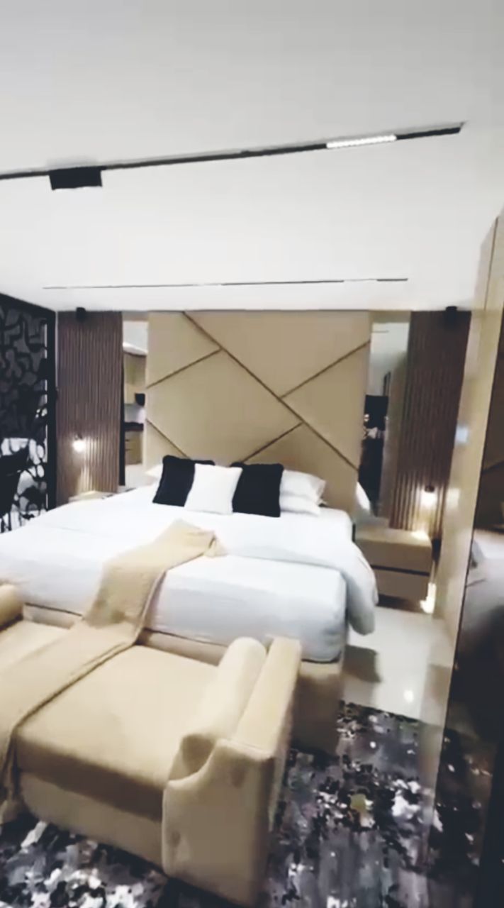 Studio Room, Wuye