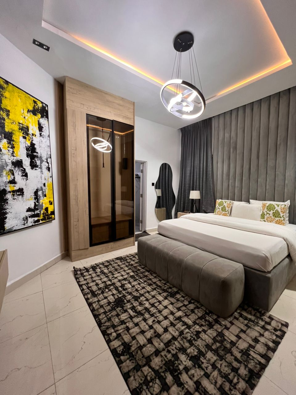 Studio Room, Wuye