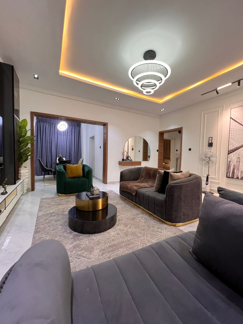 Two Bedroom, Jahi
