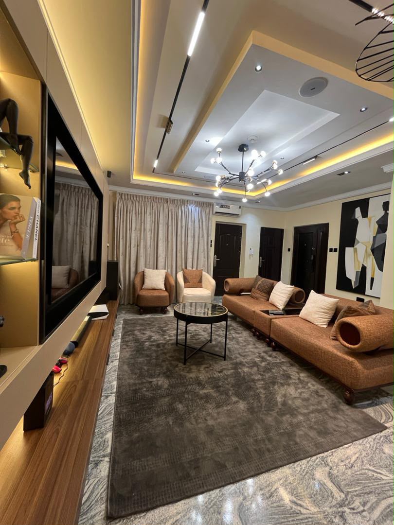 One Bedroom, Jahi