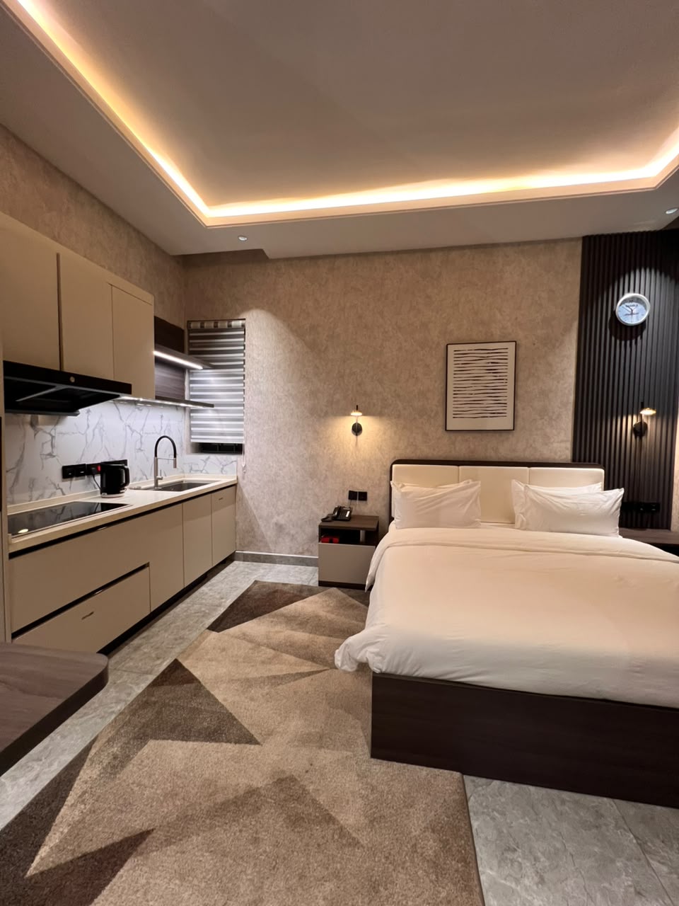 Studio Room, Wuye