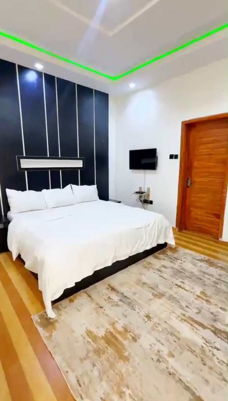 Studio Room, Jahi