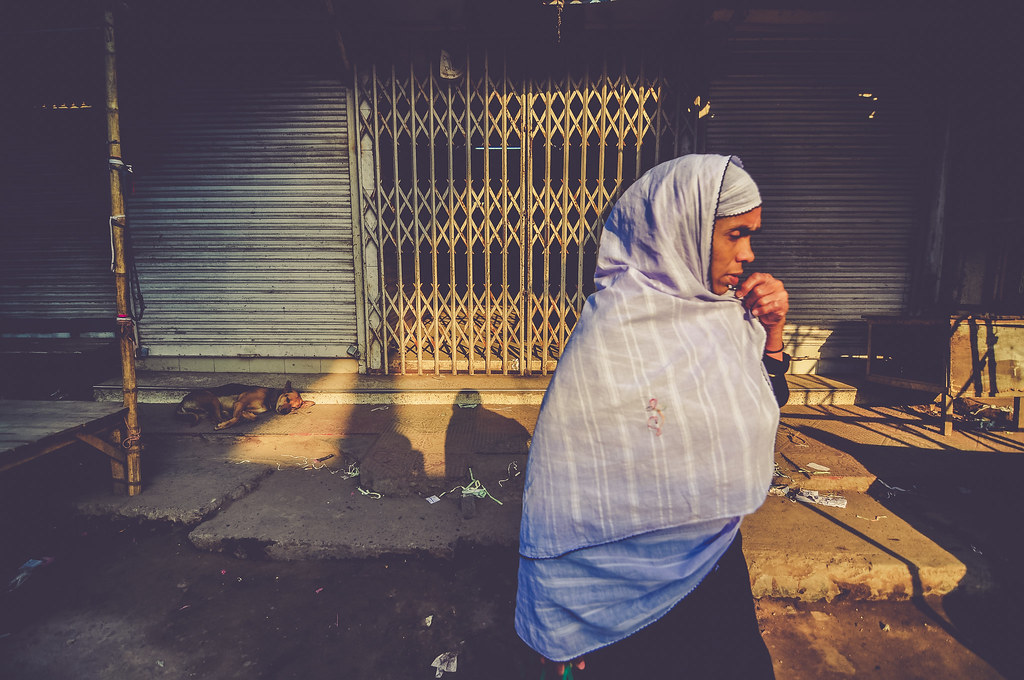 Dhaka's Neighborhoods Shape How Residents Build Daily Connections and Relationships