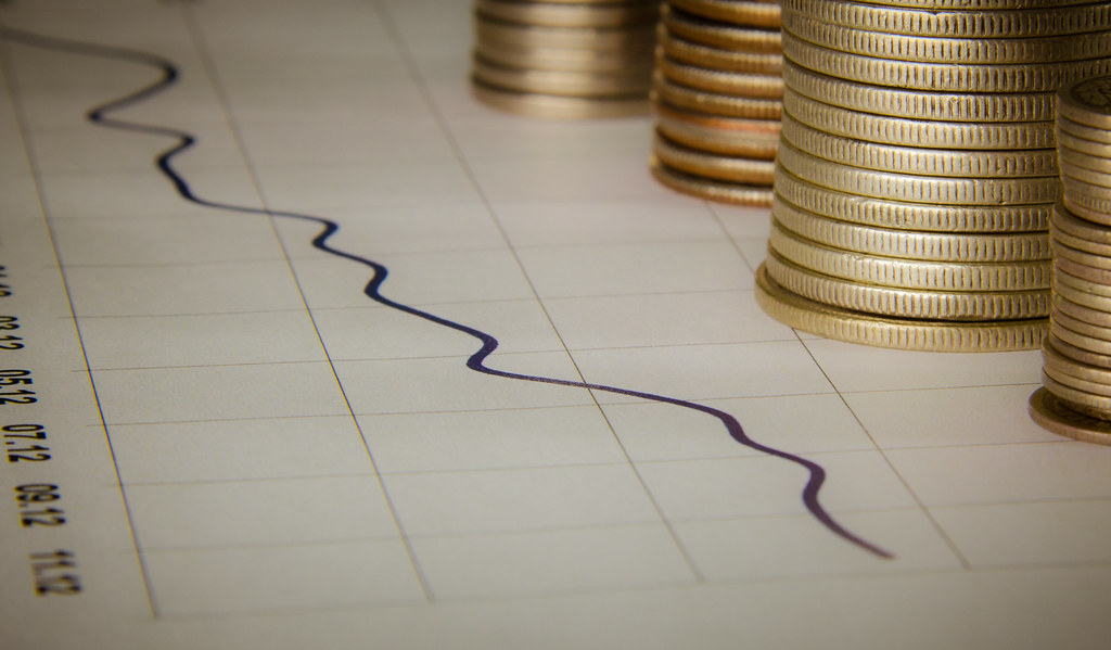 Australian equities slip as US tech rallies; what it means for your super