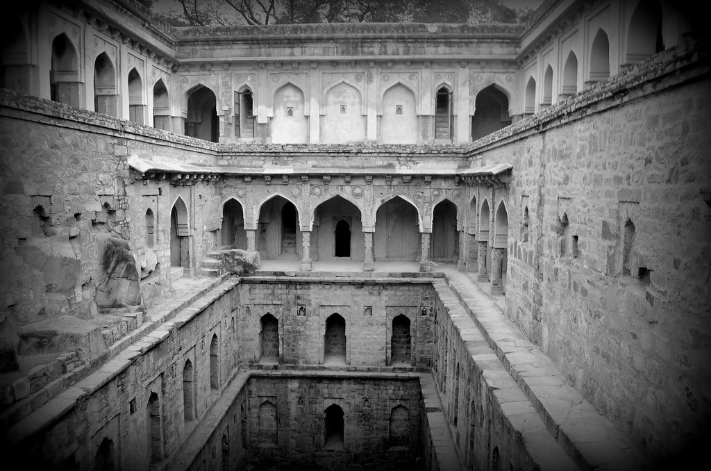 Locals Reveal 7 Secrets to Experience Delhi's Hauz Khas Like Residents