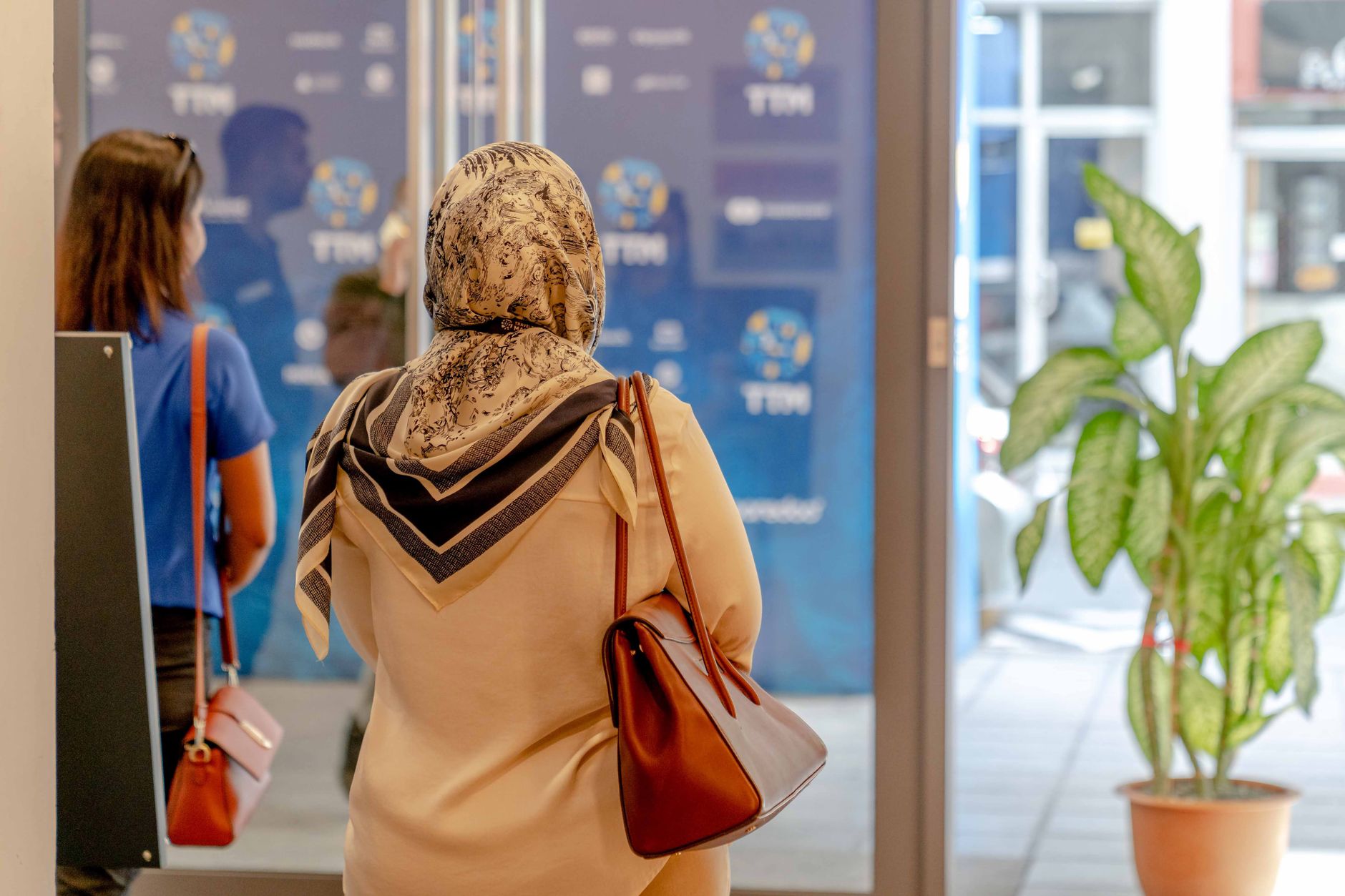 Expats Build Thriving Networks in Doha's Diverse Communities