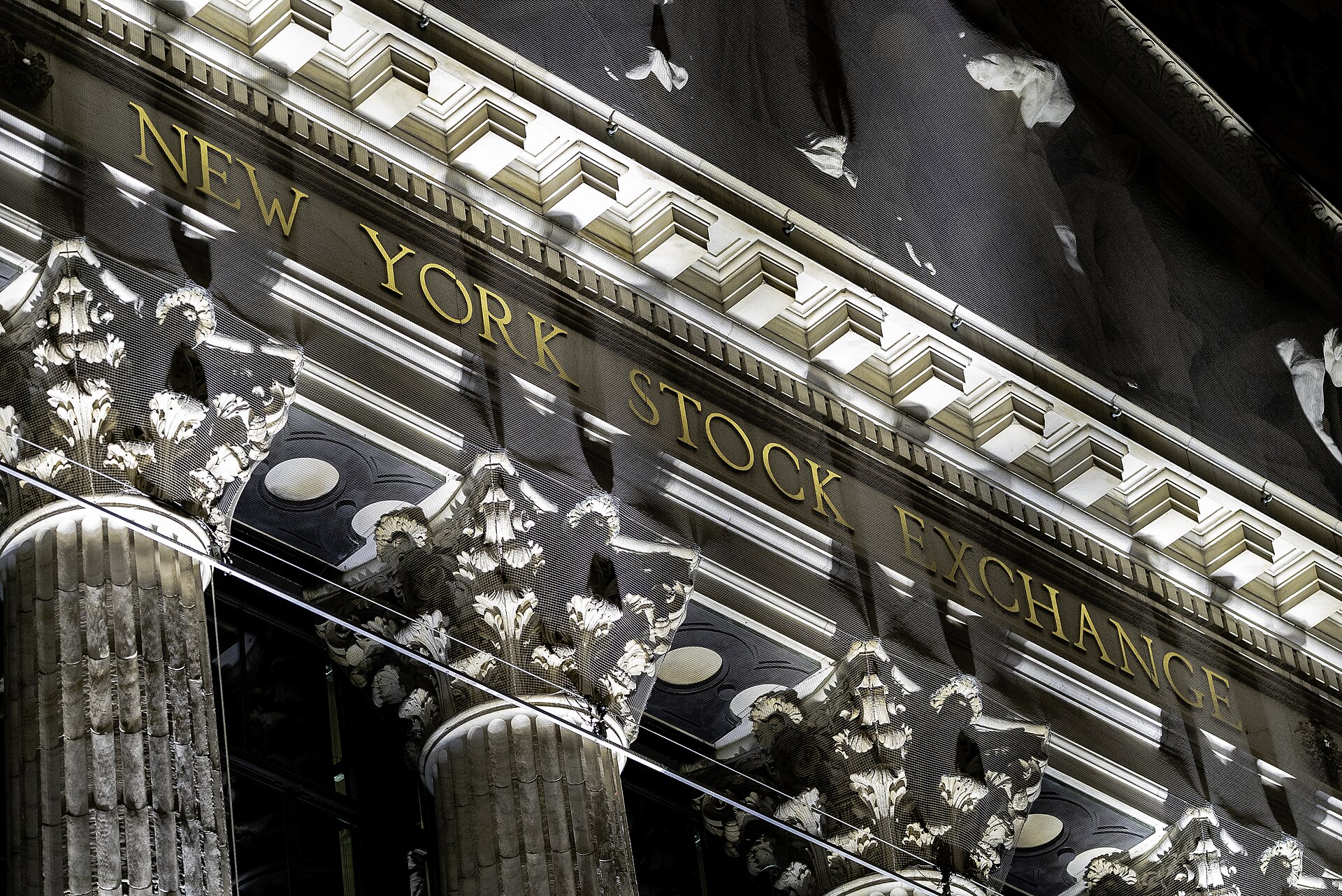 S&P 500 Drops 1.16% as Global Markets Retreat Sharply