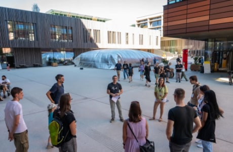 ENGLISCH JKU Art ＆ Science Tour - Fri, Sep 11, 2026, 10:00 at JKU MED Campus, ADM Building, Infodesk, Krankenhausstraße 5 5, 4020 Linz, Österreich