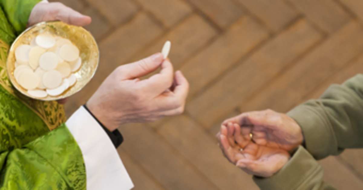 Priest says denial of Communion requires discretion